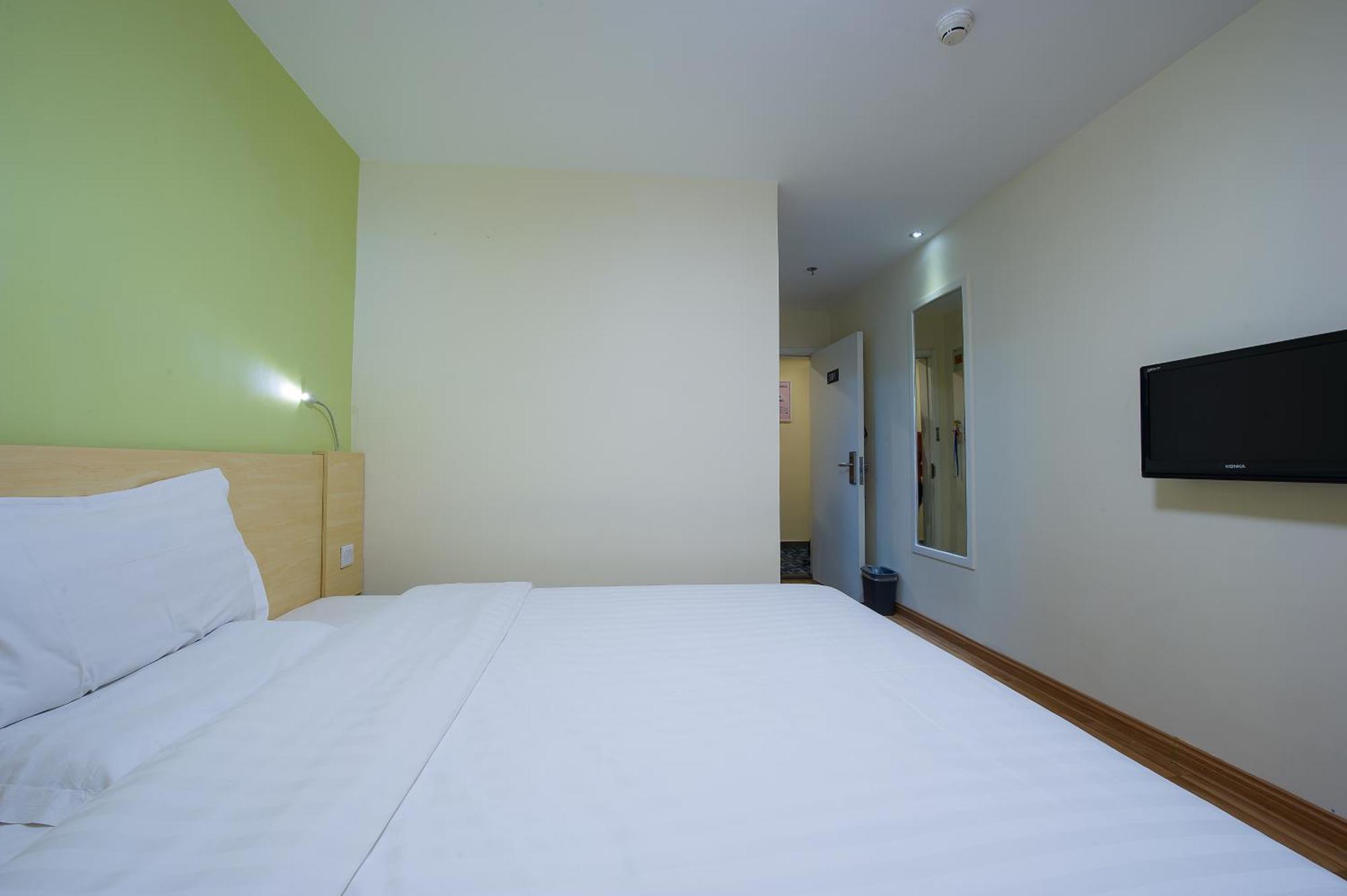 7Days Inn Guangzhou Zhongda North Gate Square Esterno foto